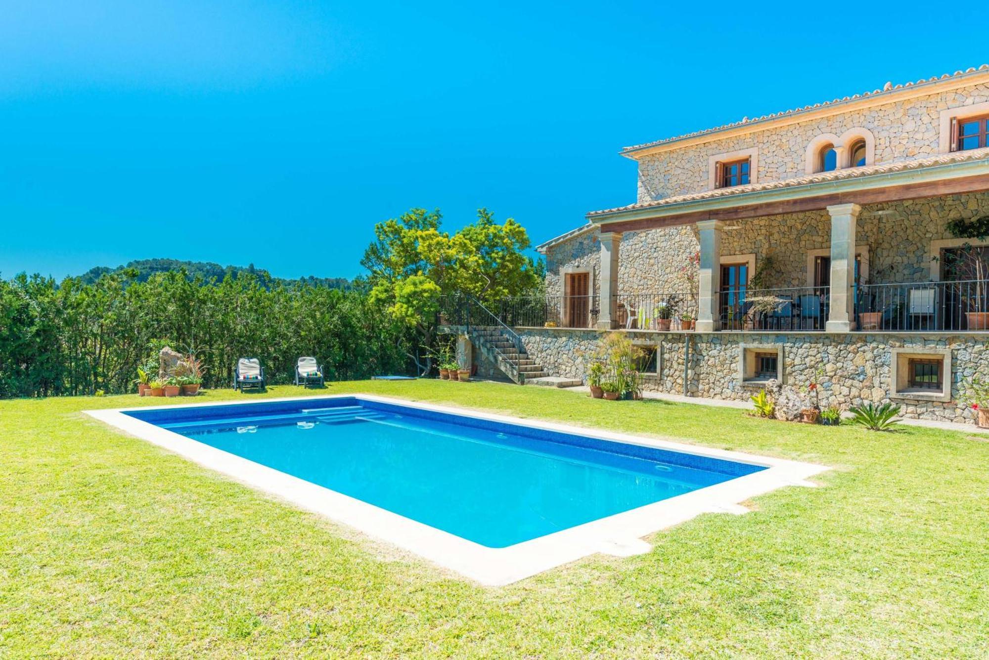 Turixant Dalt Villa *